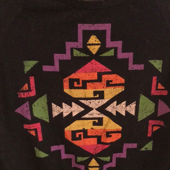 Forever 21 Aztec Print Long Sleeve Tee - Picture 7 of 8